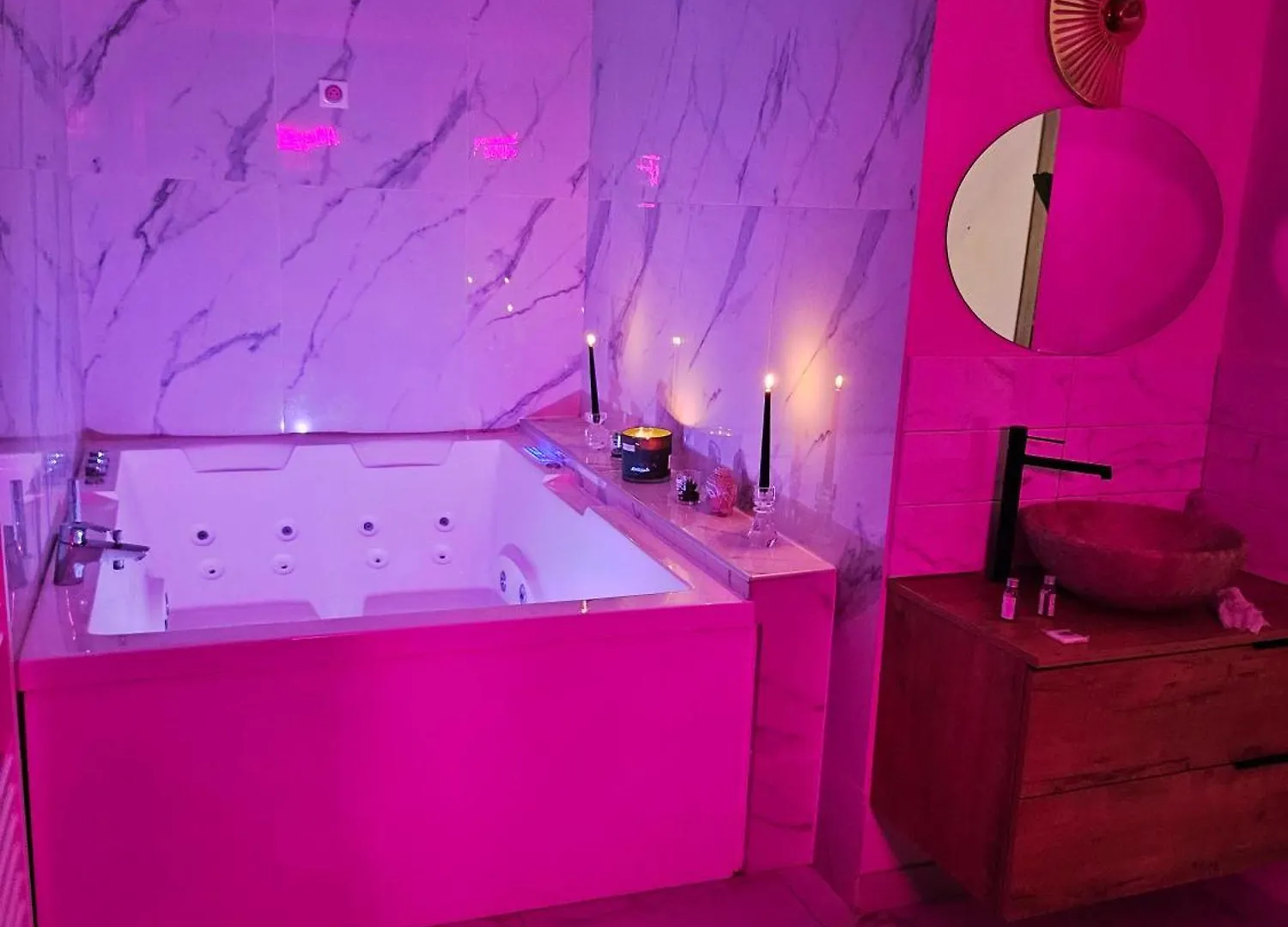 Apartment Loveroom Jacuzzi Spa Nice Passion