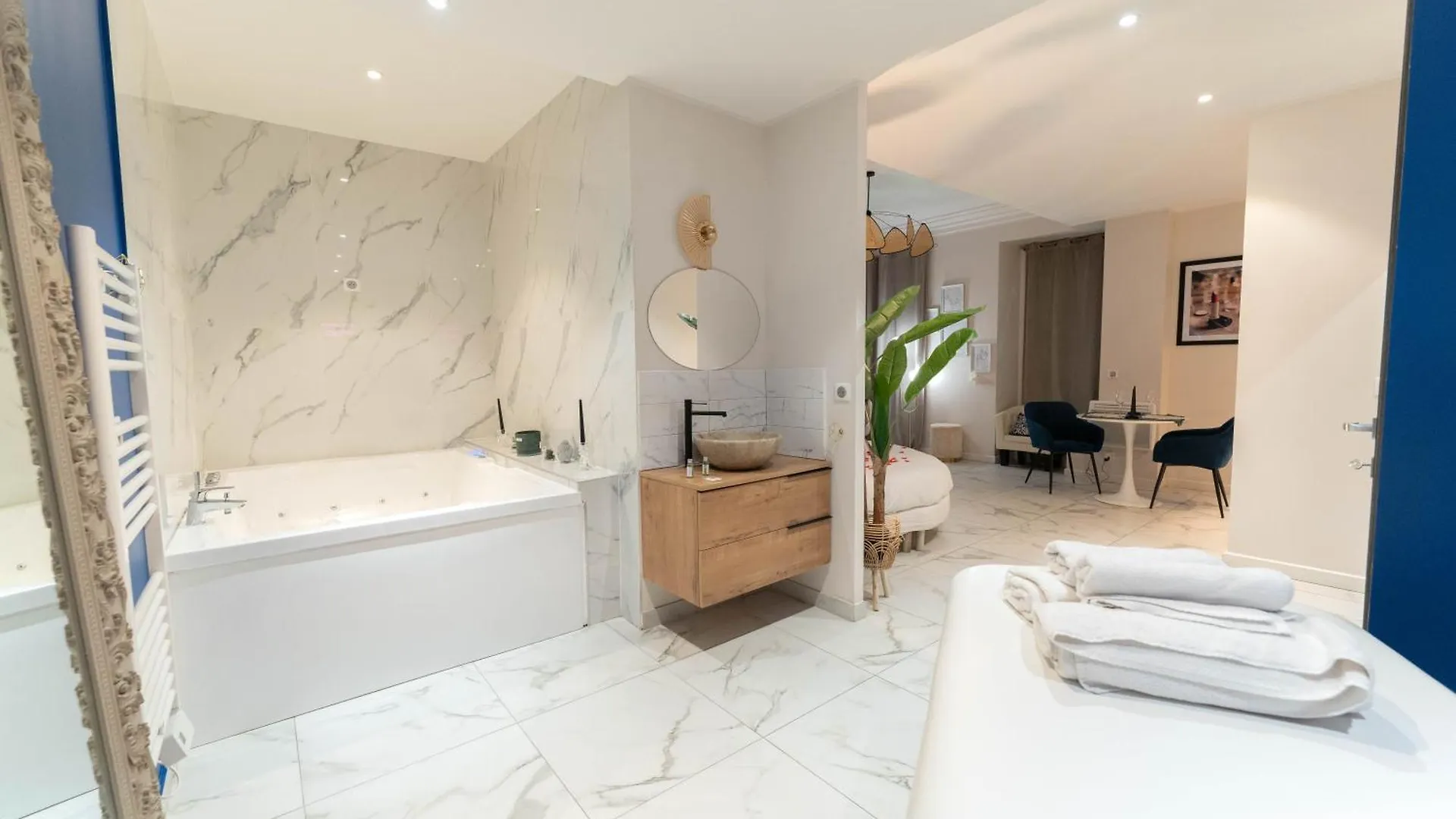 Loveroom Jacuzzi Spa Nice Passion